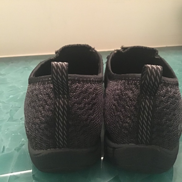 Skechers Black Slip on Memory Foam Shoes - Picture 4 of 6